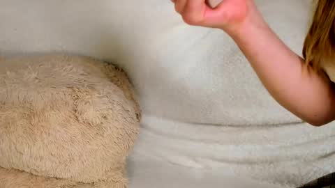 Snapshot of melmooon chatting on 03.08.26 MelMooon online show from 03.08.26