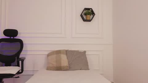 Snapshot of meloddysky chatting on 02.16.26 Meloddy online show from 02.16.26