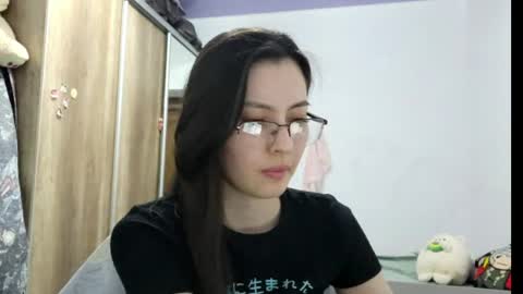 Snapshot of melodeehayden chatting on 05.14.26 Nika online show from 05.14.26