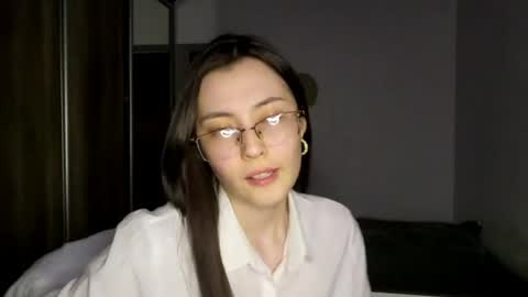 Snapshot of melodeehayden chatting on 06.02.26 Nika online show from 06.02.26