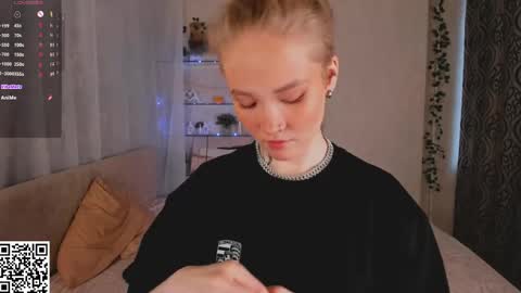 Snapshot of melodievejar chatting on 06.05.26 melodievejar online show from 06.05.26