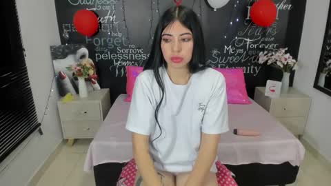 Snapshot of melody_hottt_ chatting on 03.11.25 Melody online show from 03.11.25