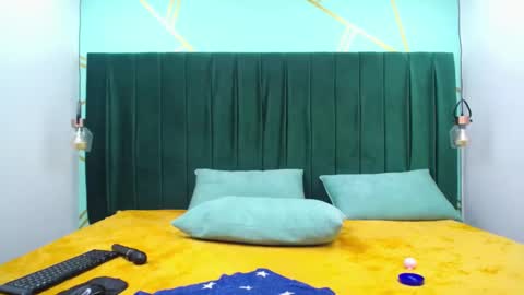 Snapshot of melody_kener chatting on 02.21.25 melody_kener online show from 02.21.25