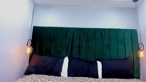 Snapshot of melody_kener chatting on 11.07.25 melody_kener online show from 11.07.25