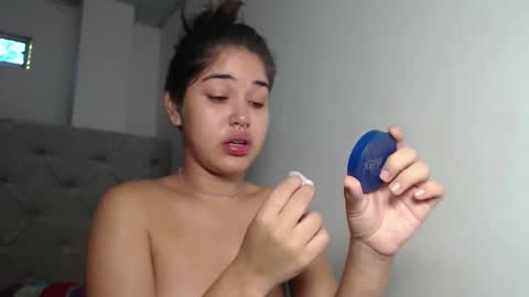 Snapshot of melody_phillips2 chatting on 12.20.25 melody phillips online show from 12.20.25