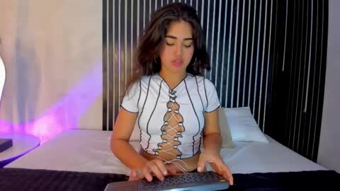 melody phillips online show from 02.14.26