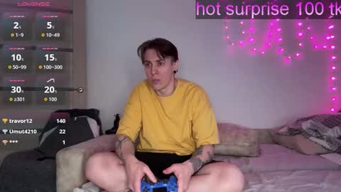 Snapshot of melody_song chatting on 02.24.26 melody_song online show from 02.24.26