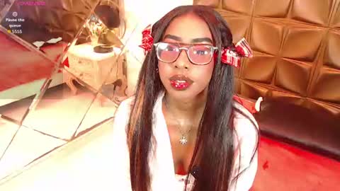 Snapshot of melodyblazze chatting on 06.11.26 online show from 06.11.26