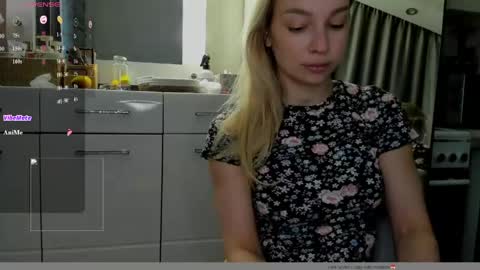 Snapshot of melodyillves chatting on 04.28.26 melodyillves online show from 04.28.26