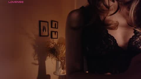 melody  online show from 01.12.25