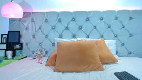 Luisa Castro online show from 01.28.25