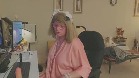 Snapshot of melodyredux_62 chatting on 10.26.25 Melody online show from 10.26.25