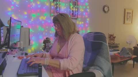 Snapshot of melodyredux_62 chatting on 01.17.26 Melody online show from 01.17.26