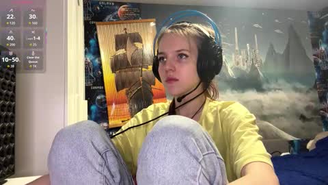 Hi Im Aria 18 years old online show from 12.19.25