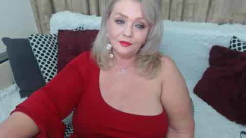 Snapshot of melyssamilfxxx chatting on 01.09.25 melyssamilfxxx online show from 01.09.25