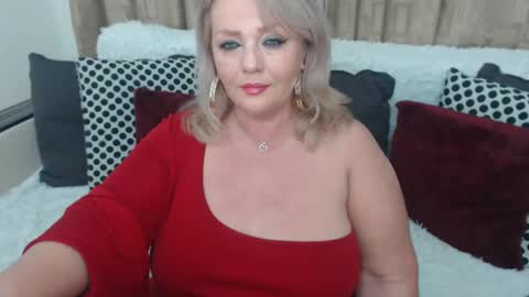 Snapshot of melyssamilfxxx chatting on 01.11.25 melyssamilfxxx online show from 01.11.25