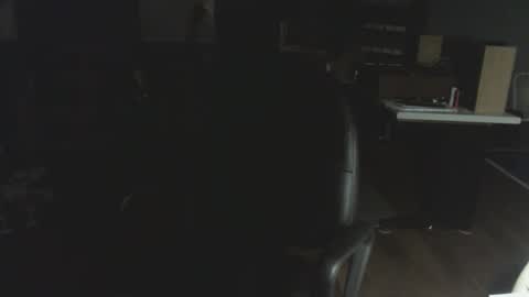 Snapshot of memberjames chatting on 01.21.25 I am usually high and horny...lol online show from 01.21.25