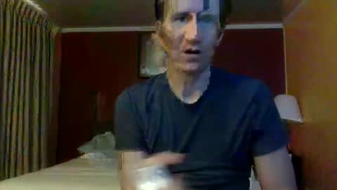 memyselfnirene804 online show from 02.10.25