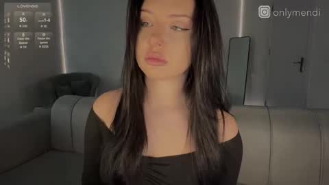 Snapshot of menndi chatting on 01.18.26 menndi online show from 01.18.26