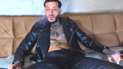 Snapshot of mentoxxl chatting on 04.04.26 Fallow my ONLYFANS for xxx daily online show from 04.04.26