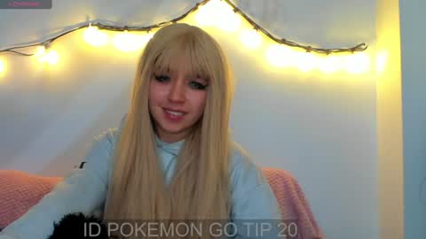 Snapshot of meowmelf chatting on 06.24.26 meowmelf online show from 06.24.26