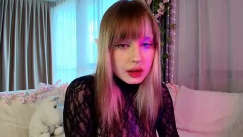 Snapshot of meowrinn_ chatting on 06.24.26 RInn online show from 06.24.26