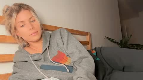 mer_kel online show from 04.30.26