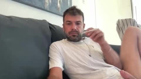 Snapshot of mercedes190d chatting on 05.17.26 Mercedes190d online show from 05.17.26