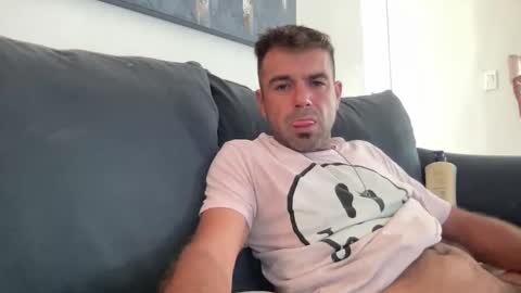 Snapshot of mercedes190d chatting on 05.19.26 Mercedes190d online show from 05.19.26