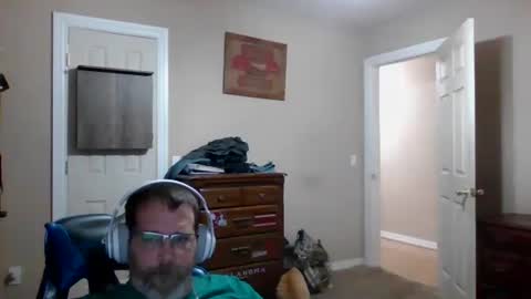 Snapshot of mercer1977 chatting on 10.13.25 mercer1977 online show from 10.13.25