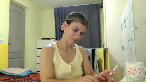 Snapshot of merciylove chatting on 12.18.25 Miss Helena online show from 12.18.25