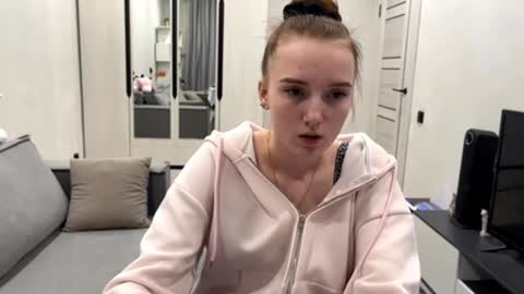 Snapshot of mercybranscom chatting on 02.09.26 Anna online show from 02.09.26