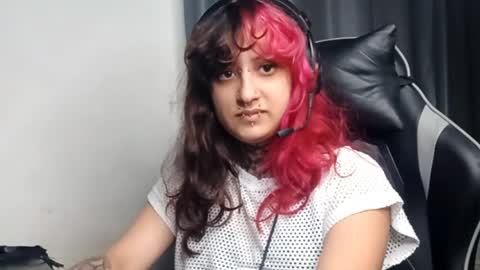 Snapshot of mercyclarice chatting on 04.22.26 mercyclarice online show from 04.22.26