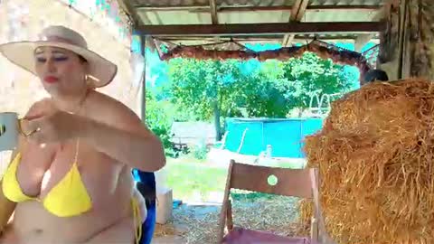 SOPHIE is the queen of squirt online show from 07.12.26
