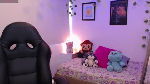 Snapshot of merilynwhithe_ chatting on 10.05.25 Merilyn online show from 10.05.25