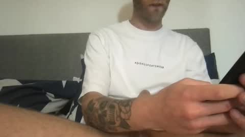 Snapshot of messageme11 chatting on 04.26.26 messageme11 online show from 04.26.26