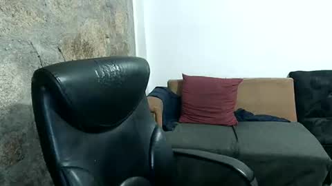 Snapshot of mexatre chatting on 12.15.25 mexatre online show from 12.15.25