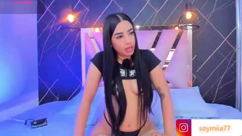 Mia online show from 06.12.26