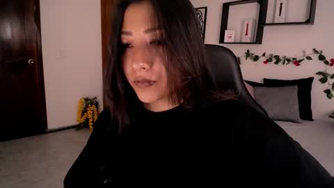 Mia zoe online show from 10.20.25