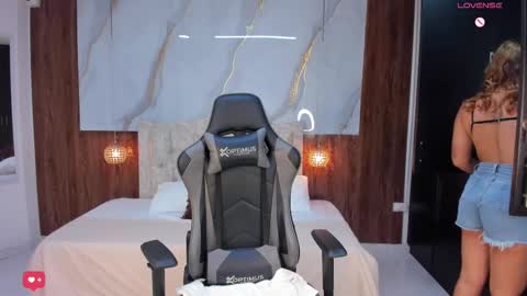 Violett online show from 02.21.25