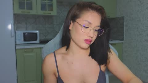 Mia online show from 02.09.26