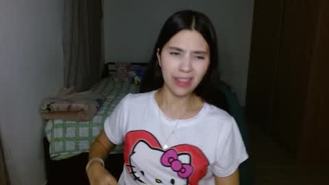 Mia online show from 09.25.25