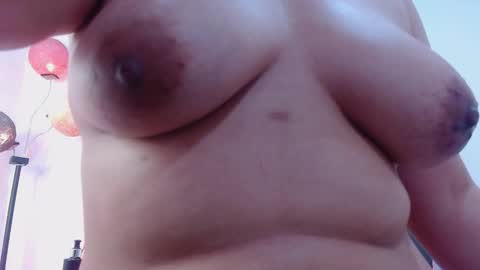 C A L L  M E  M I A  online show from 02.15.26