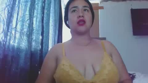 mia_beautiful1 online show from 04.24.26