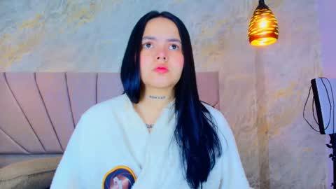 Mia  online show from 07.31.26