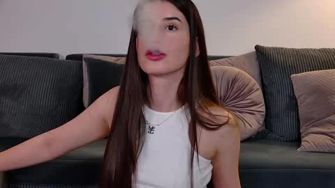 Freya Allen online show from 05.11.26