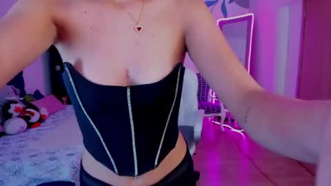 Mia online show from 06.13.26
