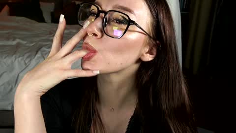 Snapshot of mia_cloudy chatting on 01.09.25 Mia and friends online show from 01.09.25