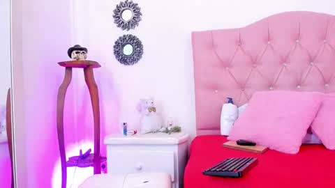 Snapshot of mia_collin_ chatting on 01.09.26 Mia online show from 01.09.26