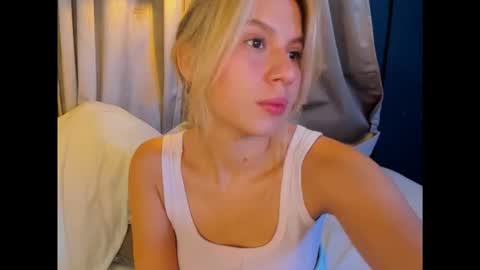 M I A  online show from 06.08.26